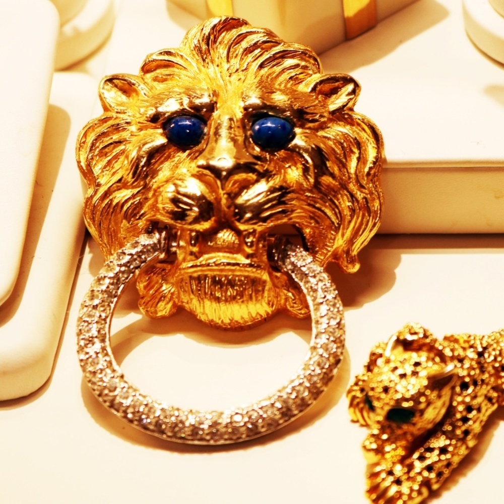 RARE! Kenneth Lane Lion's Head Doorknocker Brooch - Picture 7 of 13